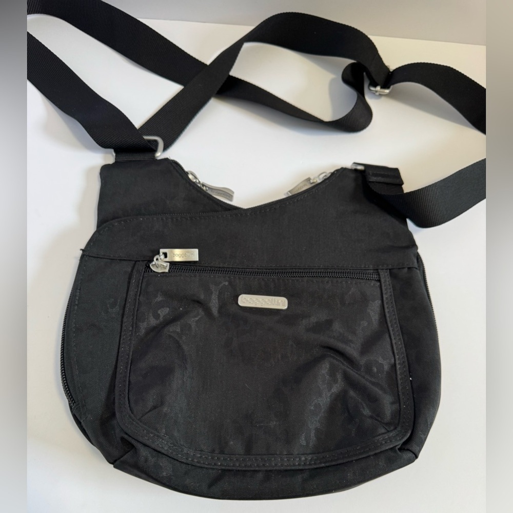 Baggallini black nylon cheetah print Criss Cross or Pocket Crossover crossbody
